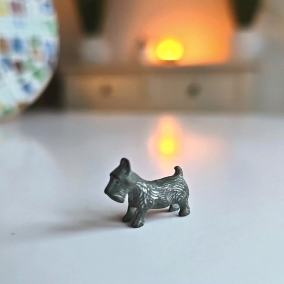 Vintage Monopoly Board Game Replacement Tokens, 6 Movers - Picture 9 of 11